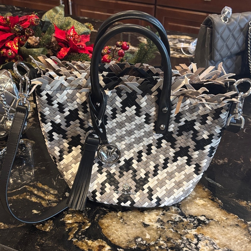 MICHAEL Michael Kors Black and Gray Woven Tote